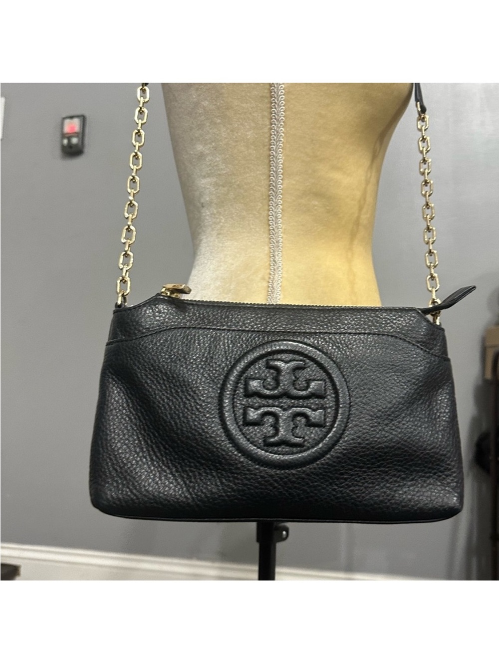Tory Burch Black Pebbled Leather Logo Shoulder Bag with Gold Chain